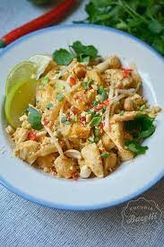 PAD THAI z kurczakiem