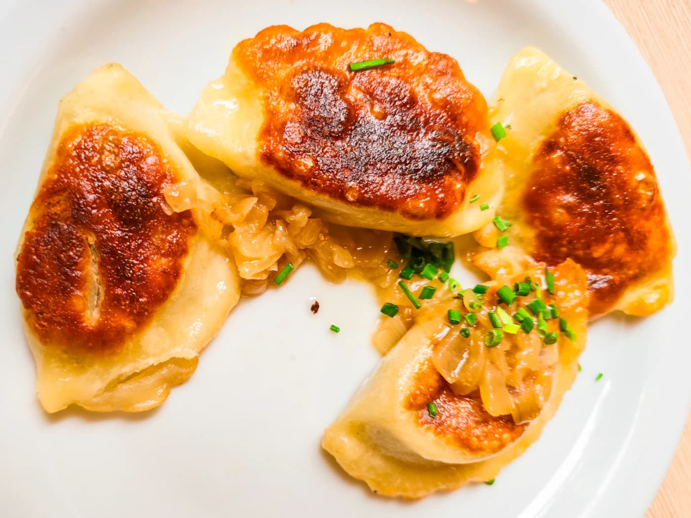 Pierogi podsmażane z karmelizowaną cebulką